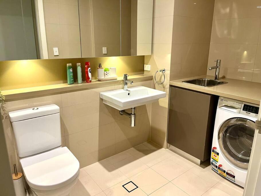Apartment Wow City Views Luxury 2 Bed 2 Bath Wi-fi Car Space