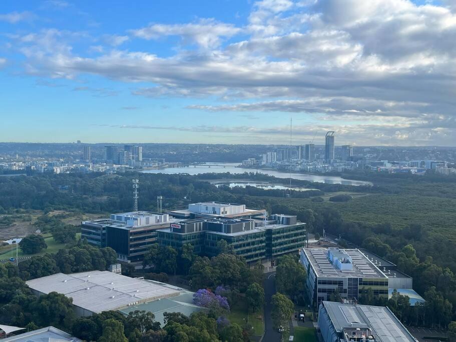 Apartment Wow City Views Luxury 2 Bed 2 Bath Wi-fi Car Space